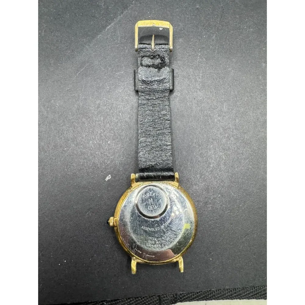 Vtg Timex Quartz 33mm 1980S Cal 126 Watch Gold Tone Black Dial Water Resistant